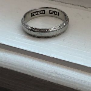 TACORI MENS PLATINUM HAND ENGRAVED WEDDING BAND